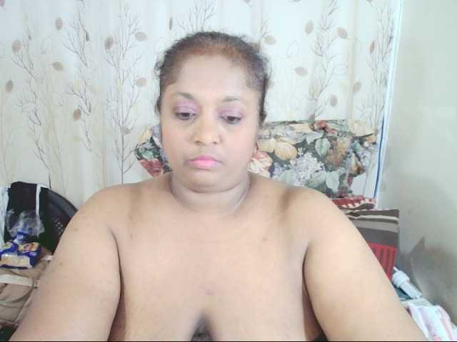 Indiantasha live cam on BongaCams