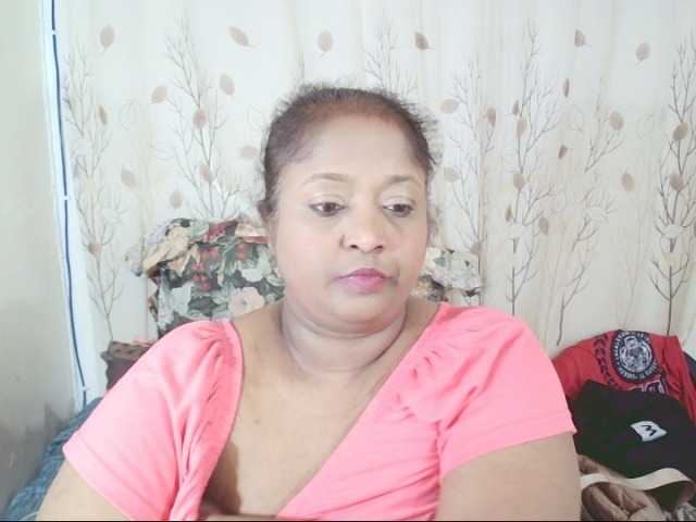 Indiantasha live cam on BongaCams