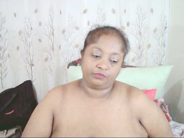 Indiantasha live cam on BongaCams