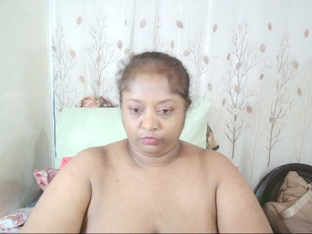 Indiantasha live cam on BongaCams