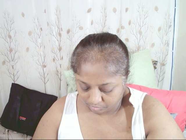 Indiantasha live cam on BongaCams