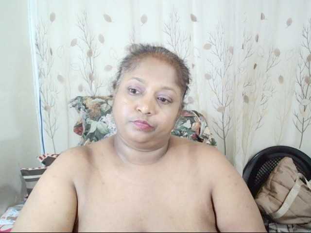 Indiantasha live cam on BongaCams