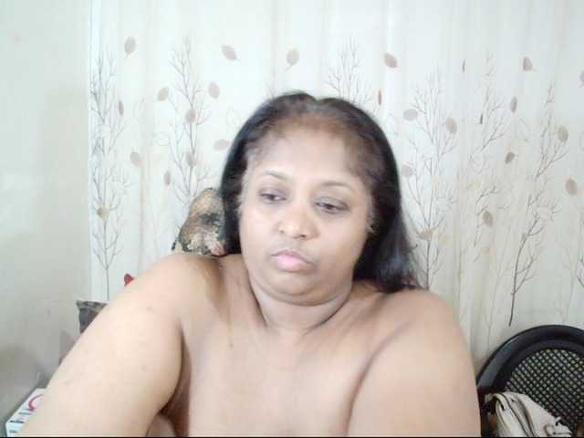 Indiantasha live cam on BongaCams
