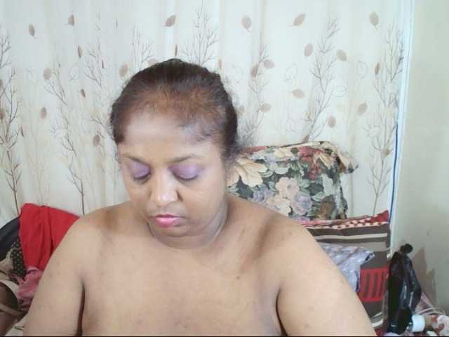 Indiantasha live cam on BongaCams