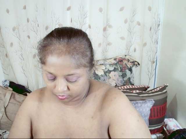 Indiantasha live cam on BongaCams
