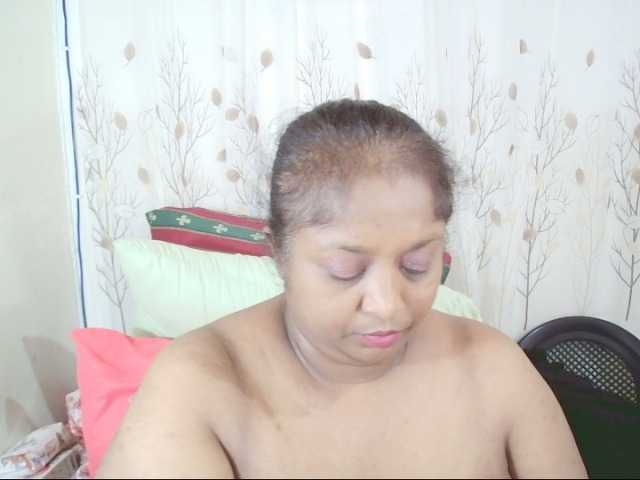 Indiantasha live cam on BongaCams