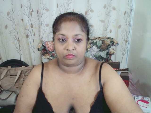 Indiantasha live cam on BongaCams