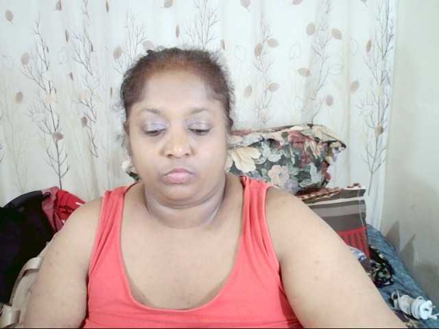 Indiantasha live cam on BongaCams