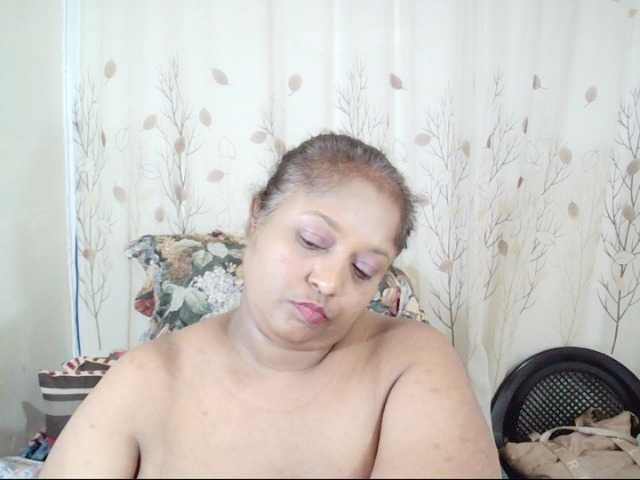 Indiantasha live cam on BongaCams