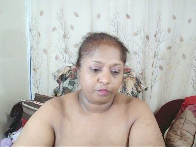 Indiantasha live cam on BongaCams