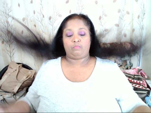 Indiantasha live cam on BongaCams