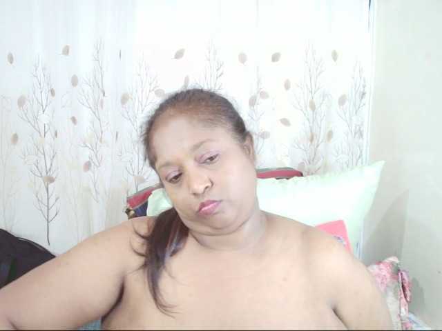 Indiantasha live cam on BongaCams