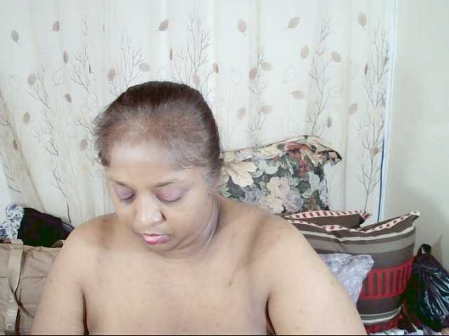 Indiantasha live cam on BongaCams