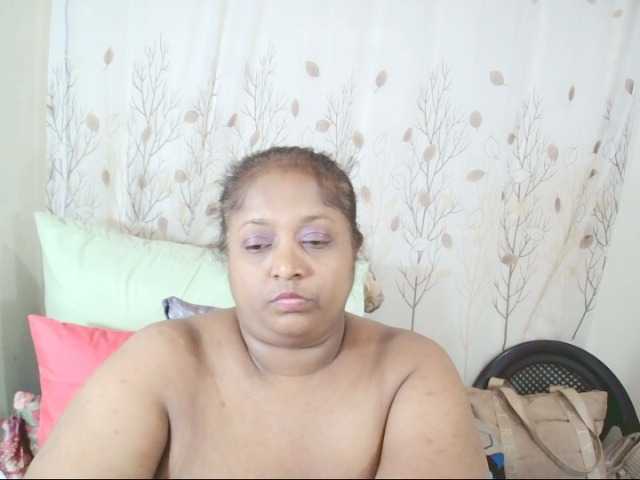 Indiantasha live cam on BongaCams