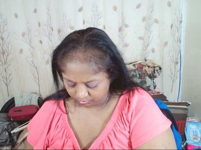 Indiantasha live cam on BongaCams