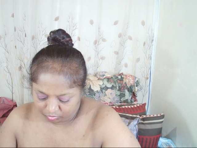Indiantasha live cam on BongaCams