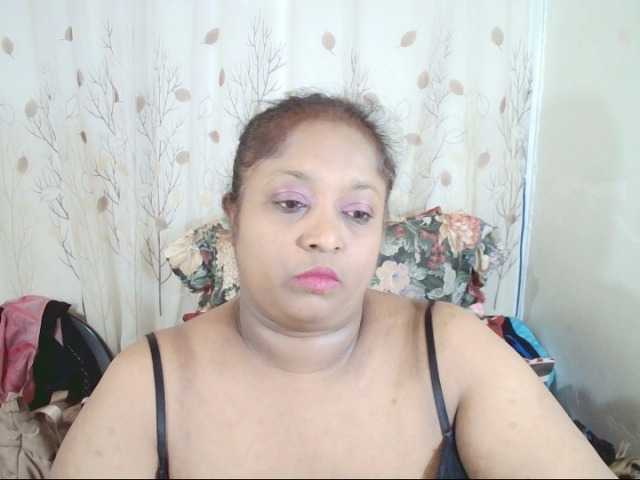 Indiantasha live cam on BongaCams