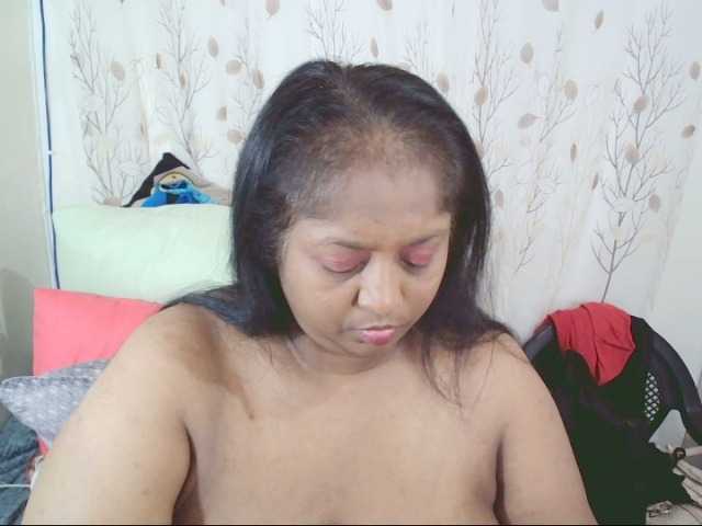 Indiantasha live cam on BongaCams