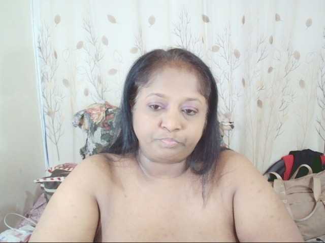 Indiantasha live cam on BongaCams