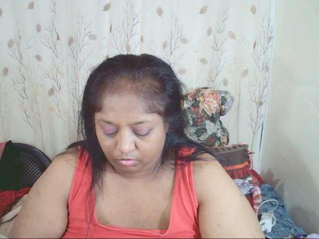 Indiantasha live cam on BongaCams