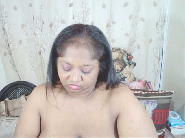 Indiantasha live cam on BongaCams