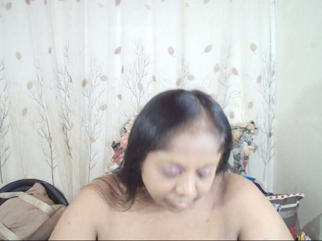 Indiantasha live cam on BongaCams