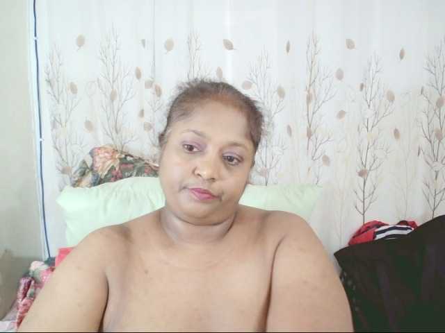 Indiantasha live cam on BongaCams