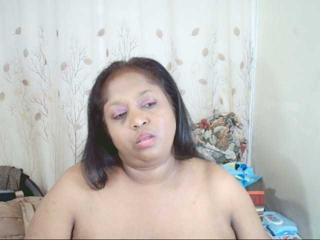 Indiantasha live cam on BongaCams