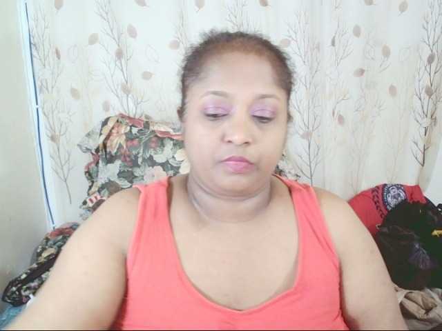 Indiantasha live cam on BongaCams