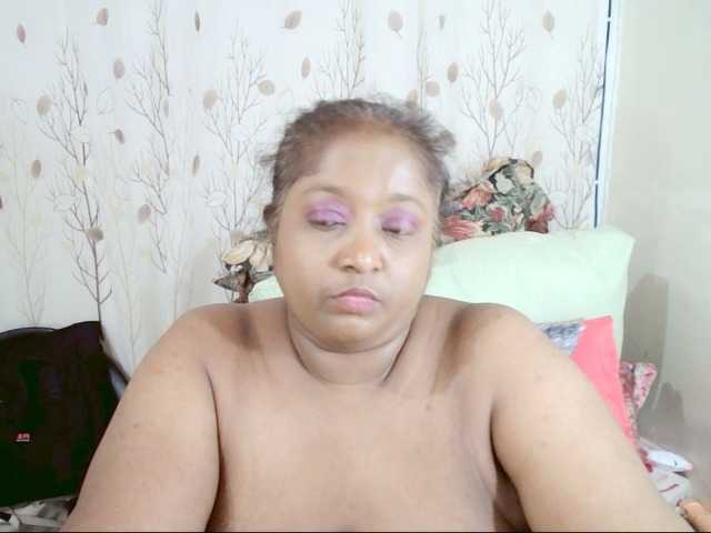Indiantasha, live now on BongaCams