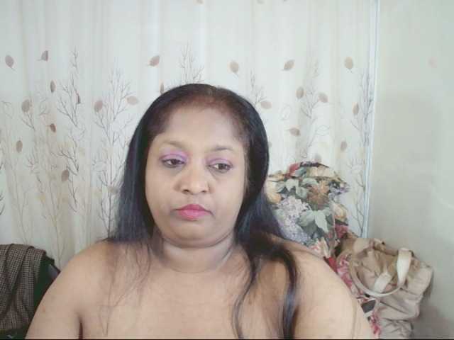 Indiantasha live cam on BongaCams