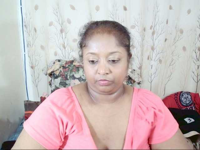 Indiantasha live cam on BongaCams