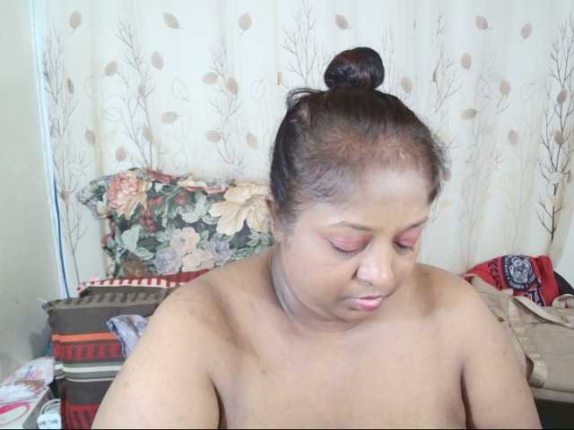 Indiantasha live cam on BongaCams