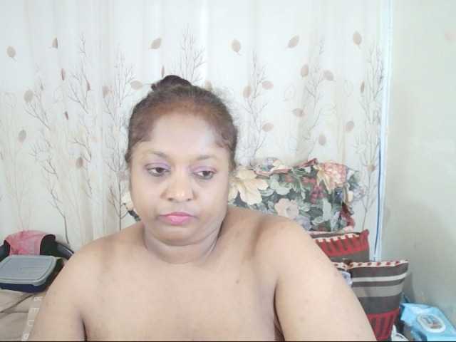 Indiantasha live cam on BongaCams
