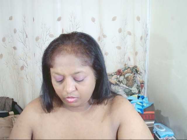 Indiantasha live cam on BongaCams
