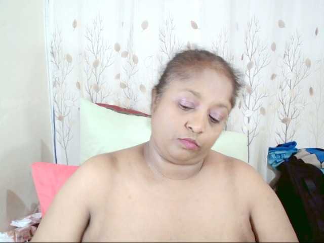 Indiantasha live cam on BongaCams