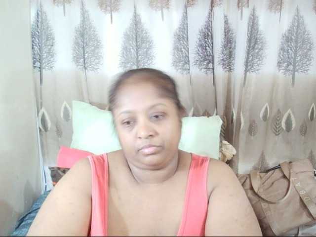 Indiantasha — live female cam
