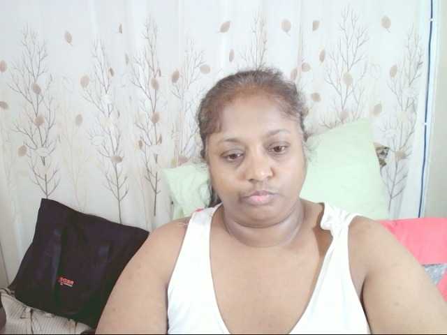 Indiantasha live cam on BongaCams