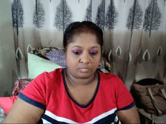 Indiantasha live cam on BongaCams