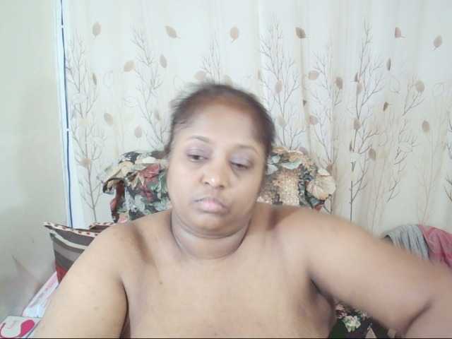 Indiantasha live cam on BongaCams