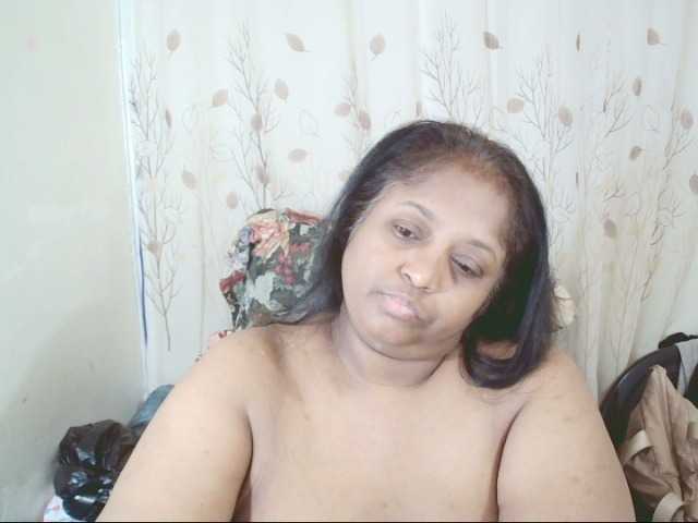 Indiantasha live cam on BongaCams