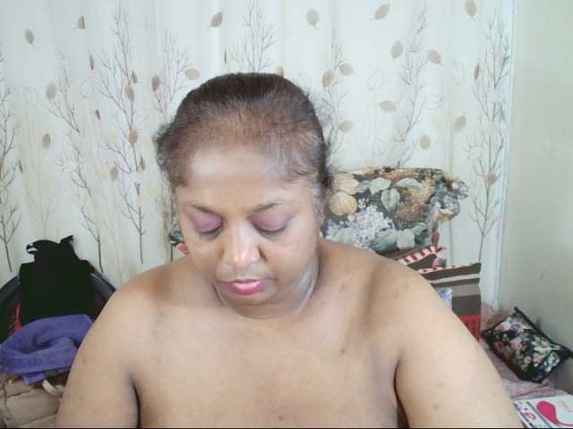 Indiantasha live cam on BongaCams