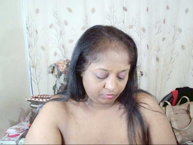Indiantasha live cam on BongaCams