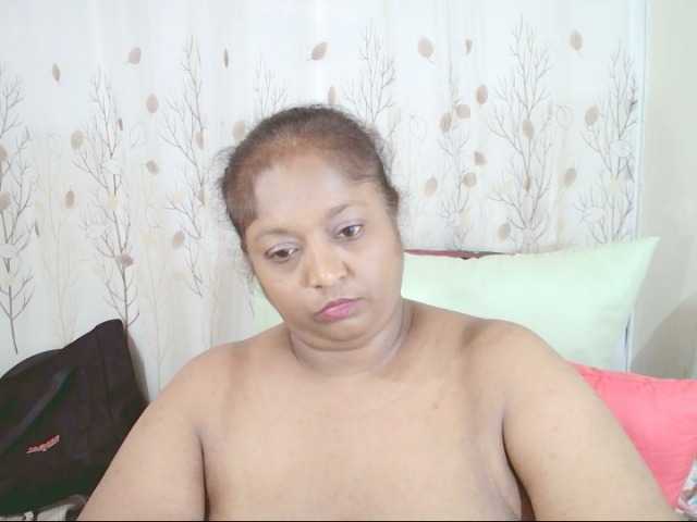 Indiantasha live cam on BongaCams