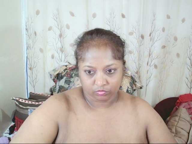 Indiantasha live cam on BongaCams