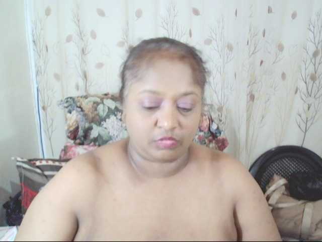 Indiantasha live cam preview