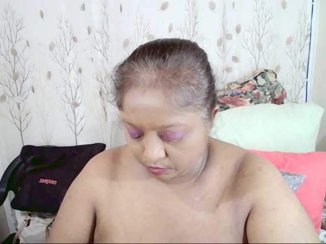 Indiantasha live cam on BongaCams