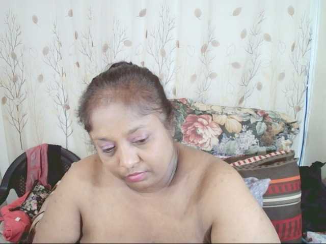 Indiantasha live cam on BongaCams