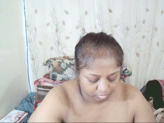 Indiantasha live cam on BongaCams