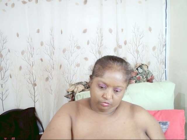 Indiantasha live cam on BongaCams